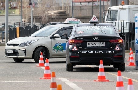 Сколько бесплатных попыток сдать на права?