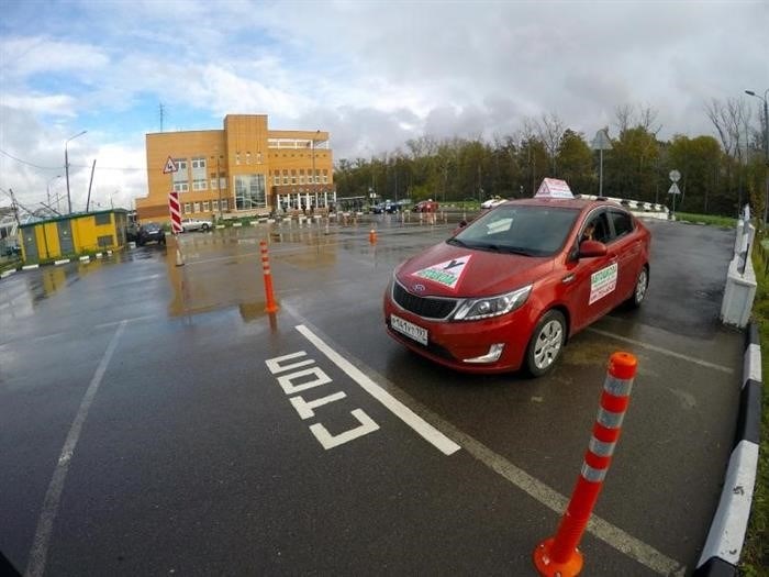 Сколько можно заработать в качестве инструктора по вождению